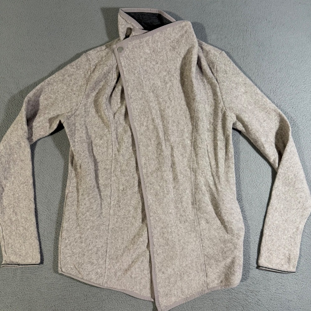 Mountain Hardwear Women's Sweater Small Beige Wool Blend Asymmetrical‎ Jacket